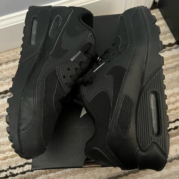 Nike Air Max 90 Triple Black GS - Picture 7 of 9